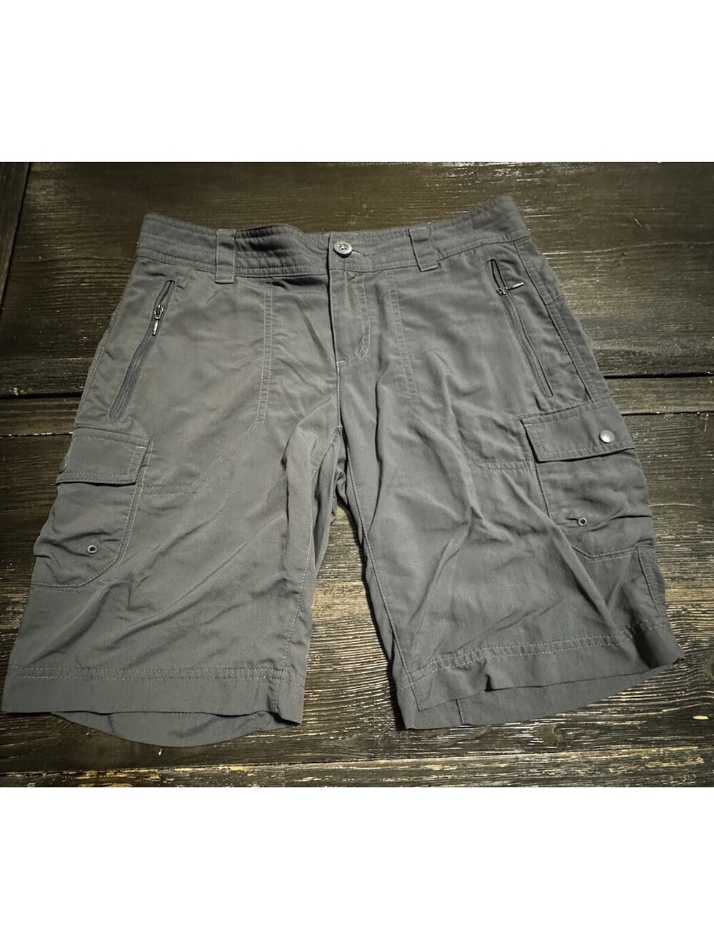 Columbia Women’s 8 Cargo Shorts Gray Nylon Hiking Outdoor Utility 10” Inseam